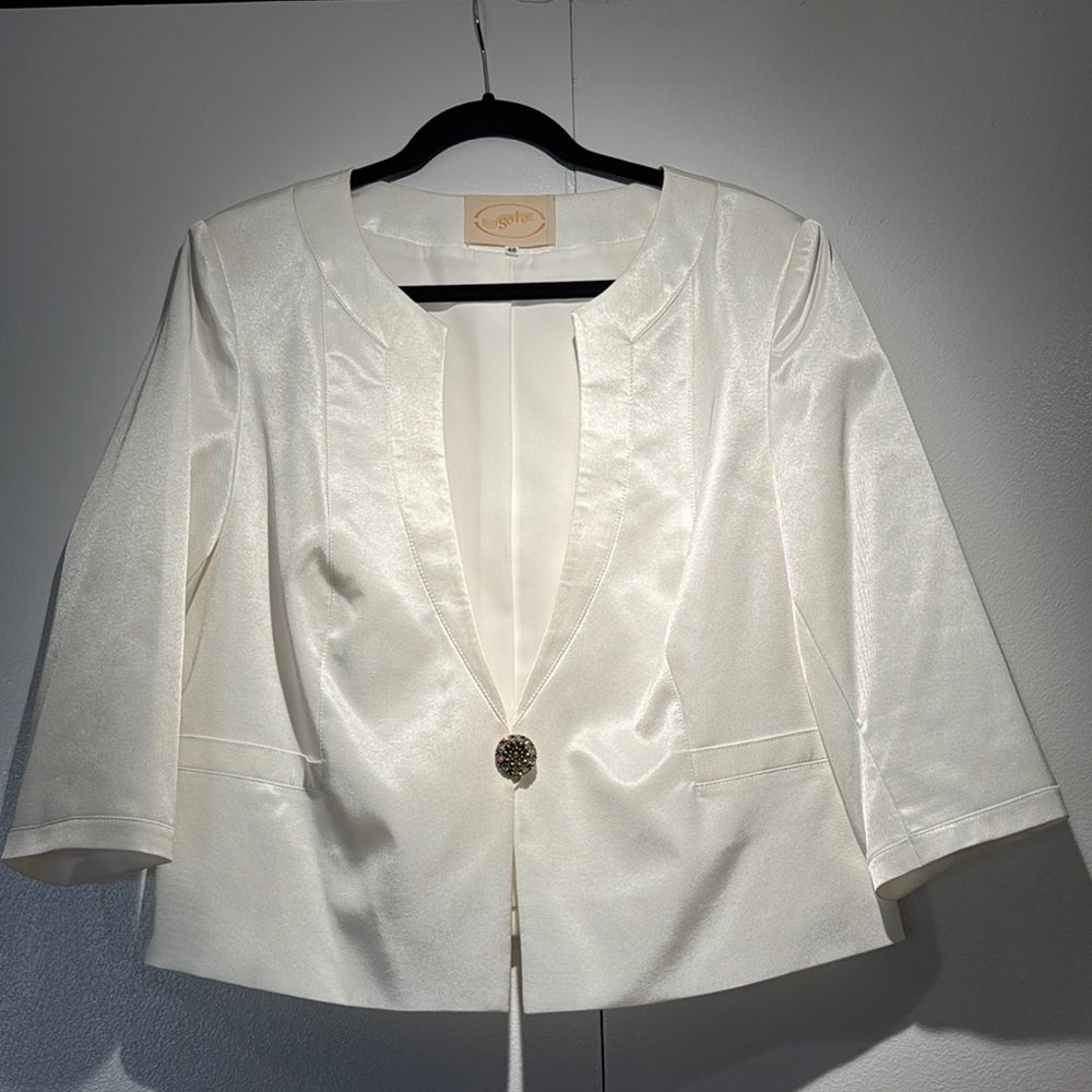 Solo White Blazer Tailored Minimalist Design